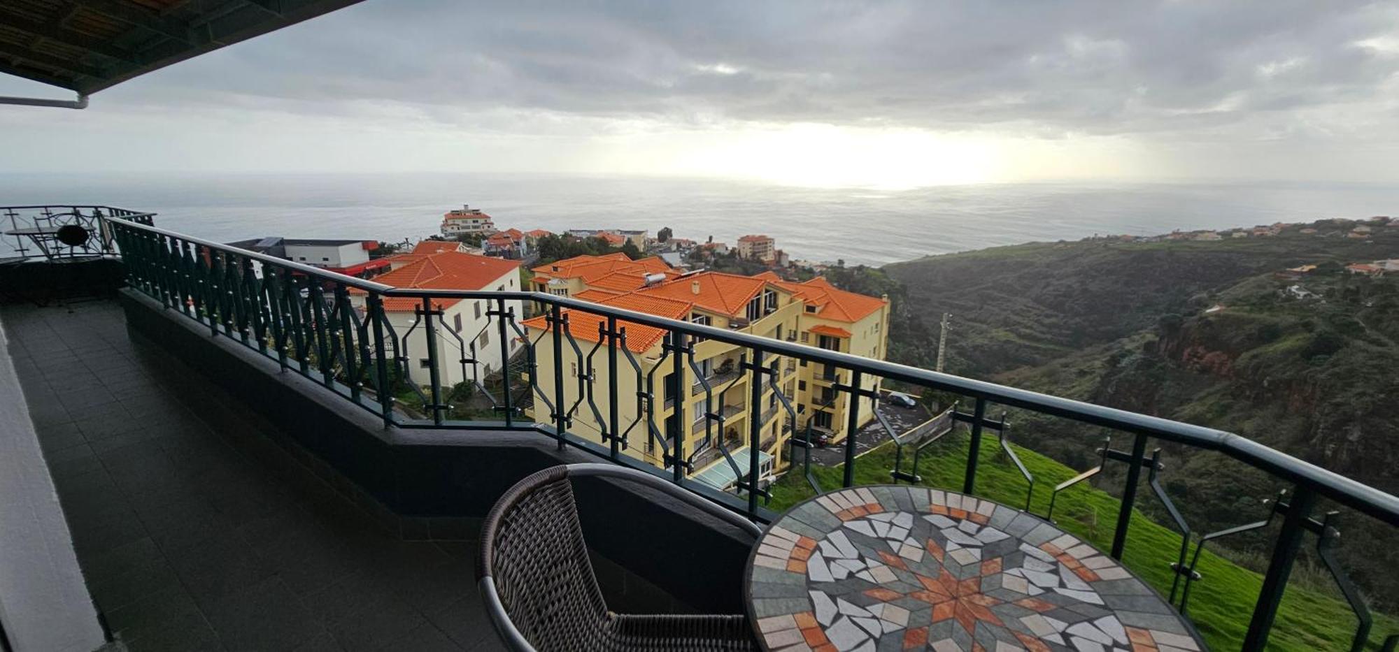 Appartamento Sunset Star With Sea View Calheta  Esterno foto